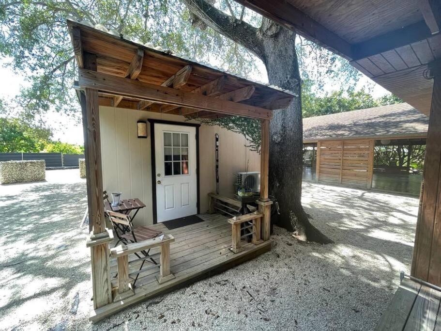 Luxurious Tiny House & Koi Garden Experience Homestead Exterior photo