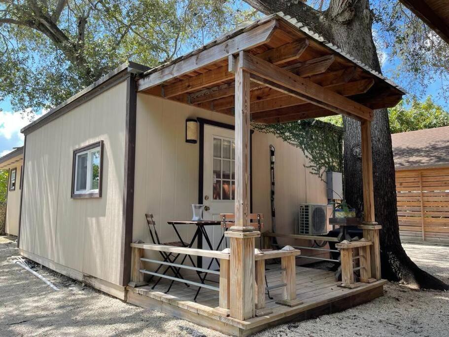 Luxurious Tiny House & Koi Garden Experience Homestead Exterior photo